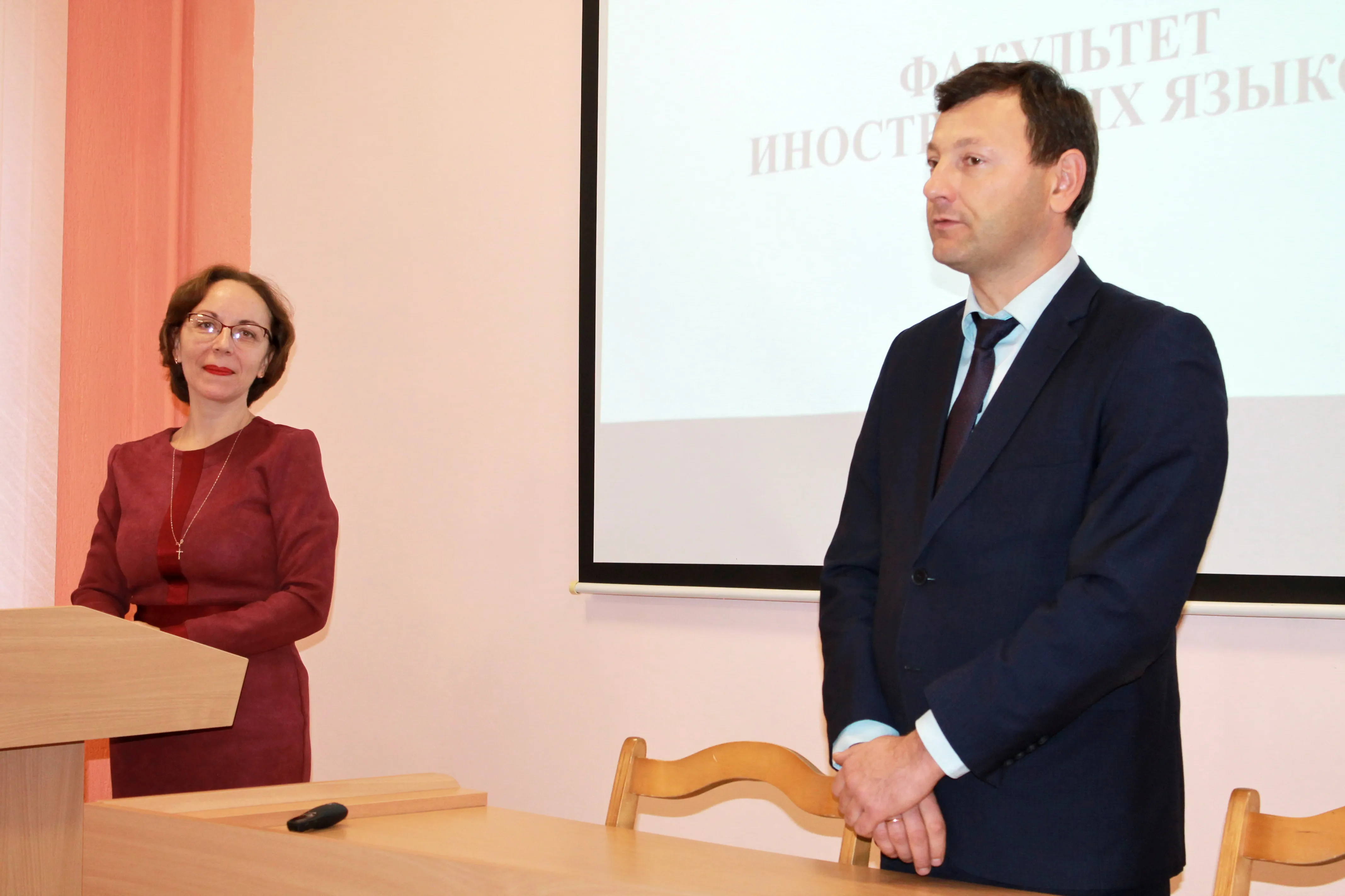 На факультете иностранных языков ГГУ работает образовательный проект "ВУЗ глазами абитуриента"